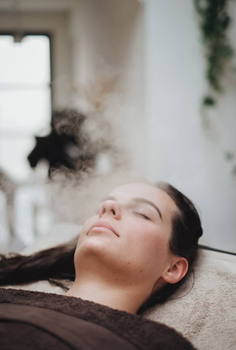 Trouver une esthéticienne qui fait des soins à domicile à Bordeaux en Gironde