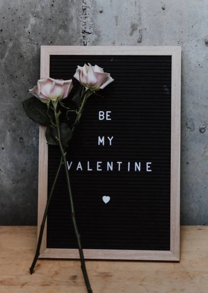 Détente totale d'un couple pendant un massage relaxant à domicile à Bordeaux 33000 en Gironde